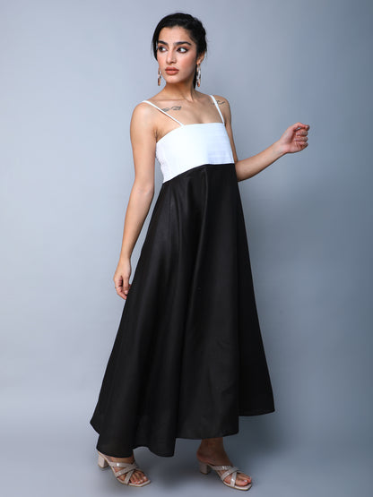 Twirl & Toast Dress-Black and White