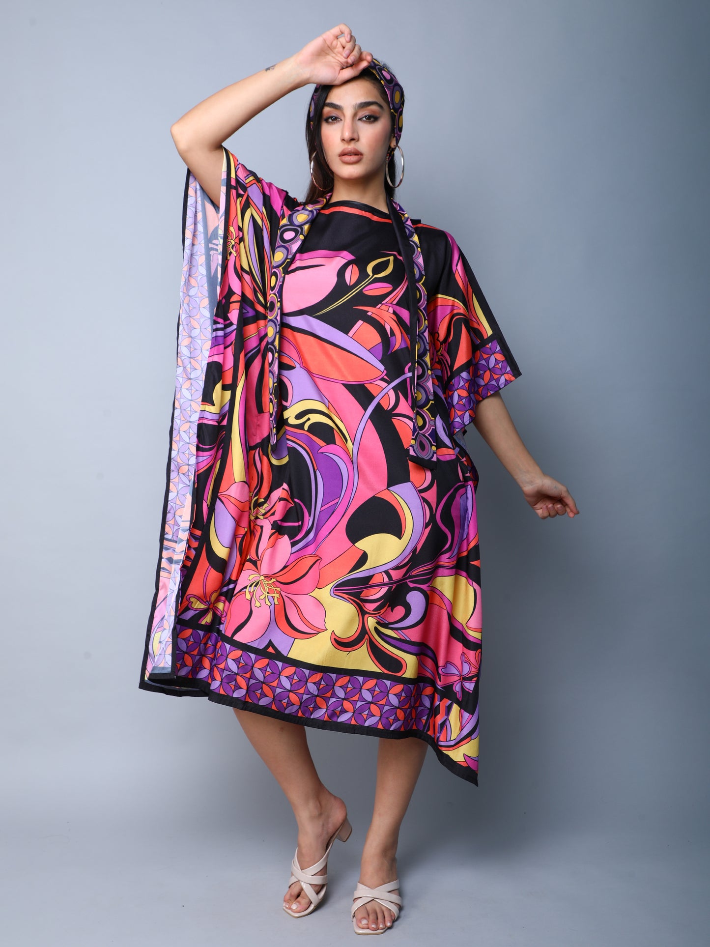 Elegant Abstract Print Satin Kaftan Dress – Pink